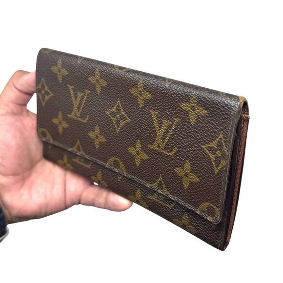 Louis Vuitton Monogram Long Wallet - Picture 10 of 16